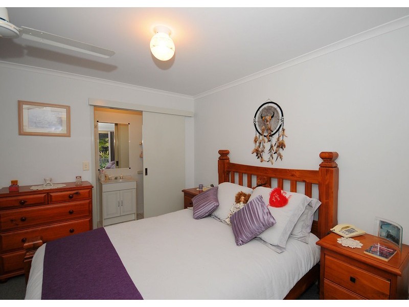 29 Barker Street, Point Vernon QLD 4655