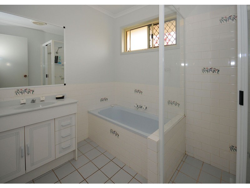 29 Barker Street, Point Vernon QLD 4655