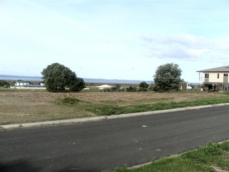 43 Windjammer Circuit, River Heads QLD 4655