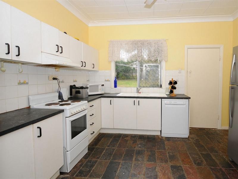 26 Mary Street, Scarness QLD 4655