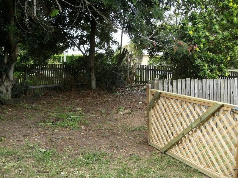 1 Murphy Street, Point Vernon QLD 4655