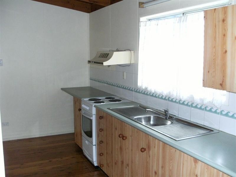 1 Murphy Street, Point Vernon QLD 4655