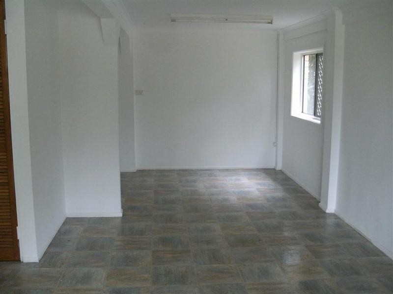 1 Murphy Street, Point Vernon QLD 4655