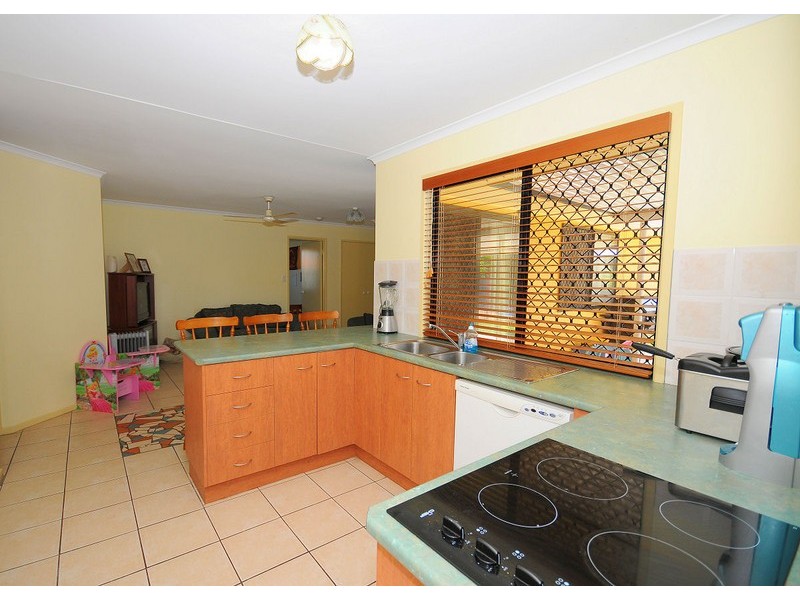 3 Burnett Court, Eli Waters QLD 4655