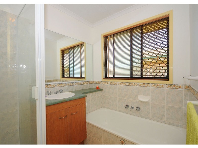 3 Burnett Court, Eli Waters QLD 4655