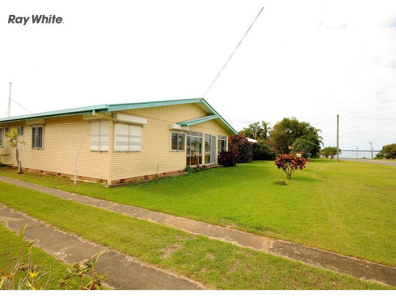 94 Corfield Street, Point Vernon QLD 4655