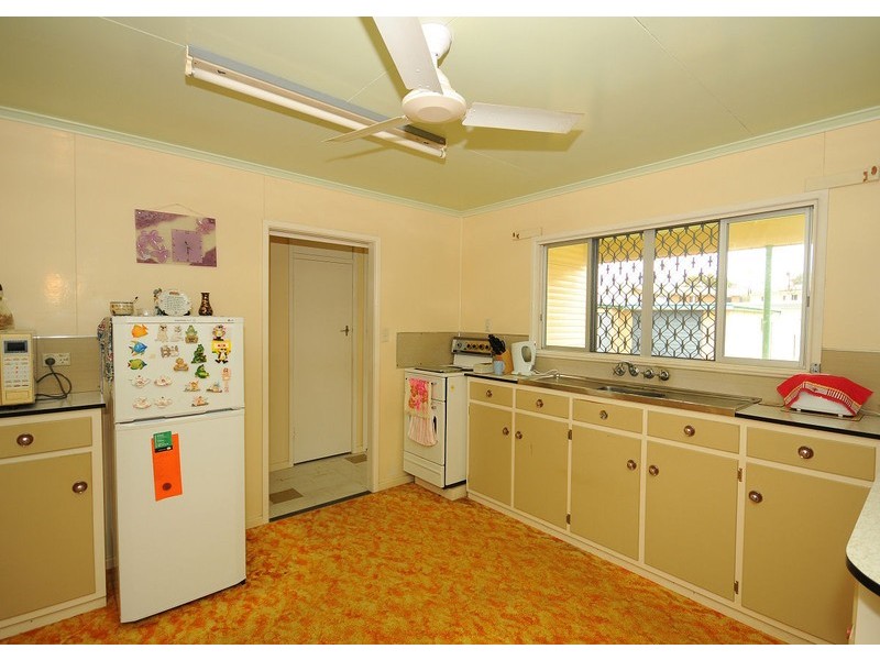 94 Corfield Street, Point Vernon QLD 4655