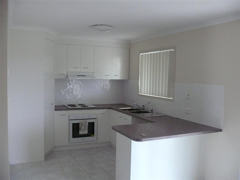 4 Sirius Court, Eli Waters QLD 4655