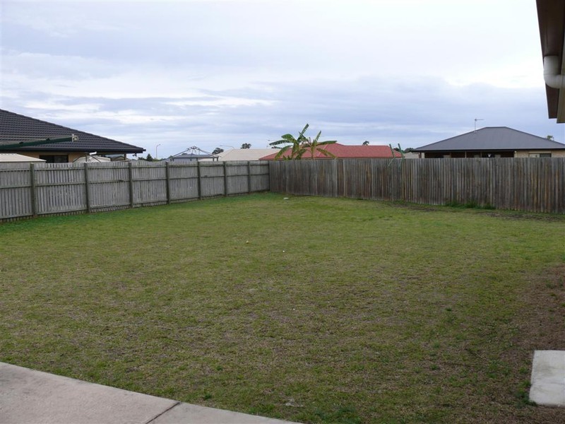 4 Sirius Court, Eli Waters QLD 4655