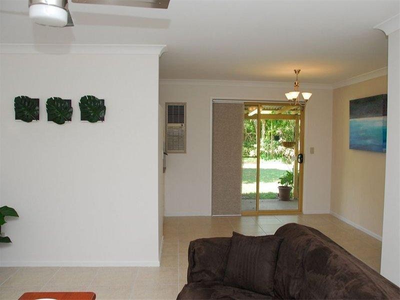 17 Desmond Drive, Toogoom QLD 4655