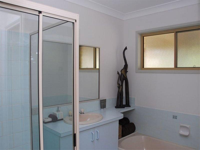 17 Desmond Drive, Toogoom QLD 4655