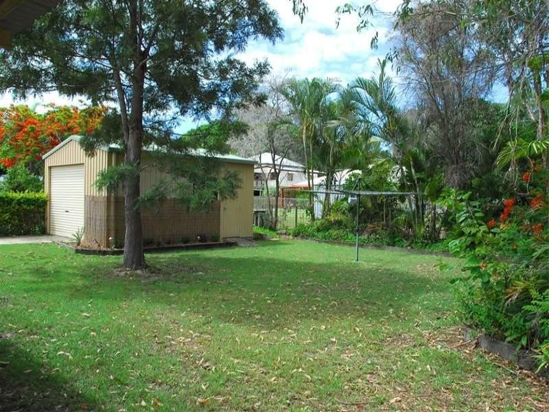 17 Desmond Drive, Toogoom QLD 4655