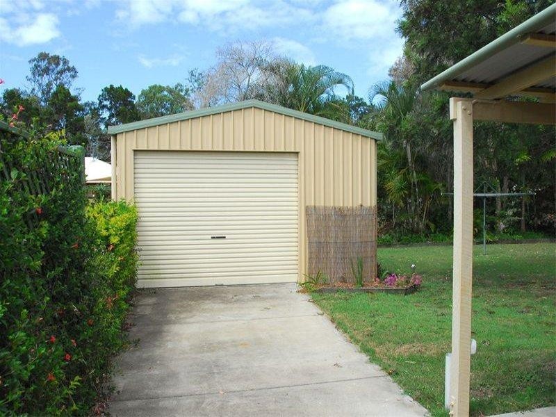 17 Desmond Drive, Toogoom QLD 4655