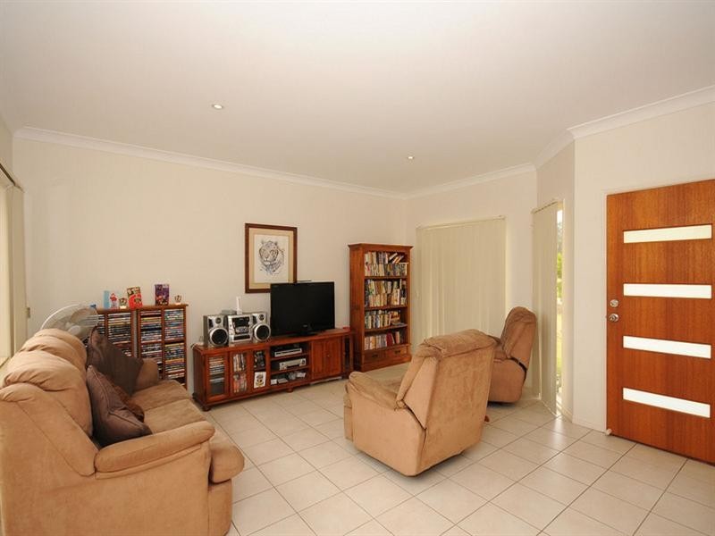 10 Helm Street, Toogoom QLD 4655