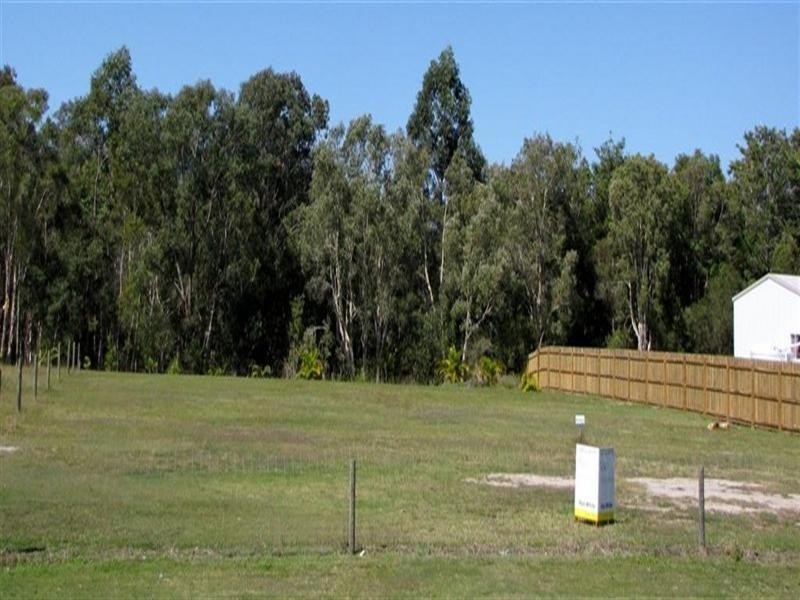 50 Hughes Road, Urangan QLD 4655