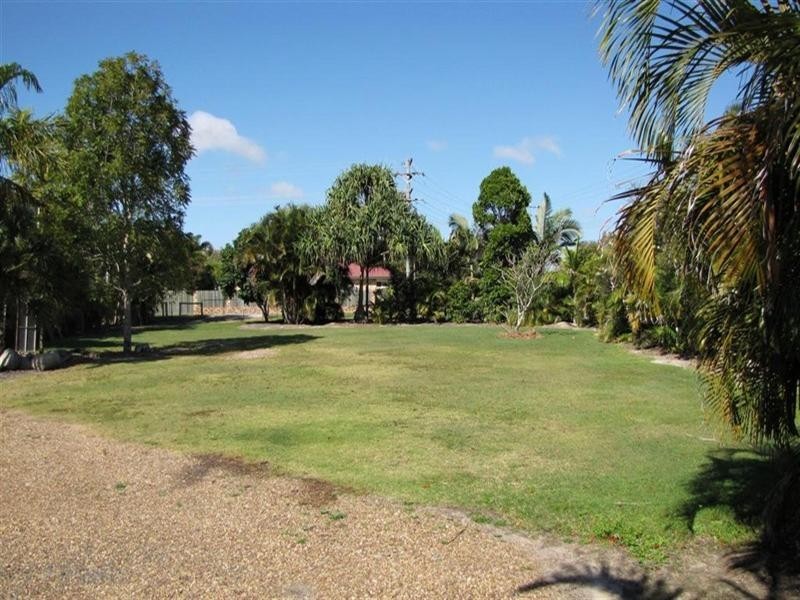 54 Hughes Road, Urangan QLD 4655