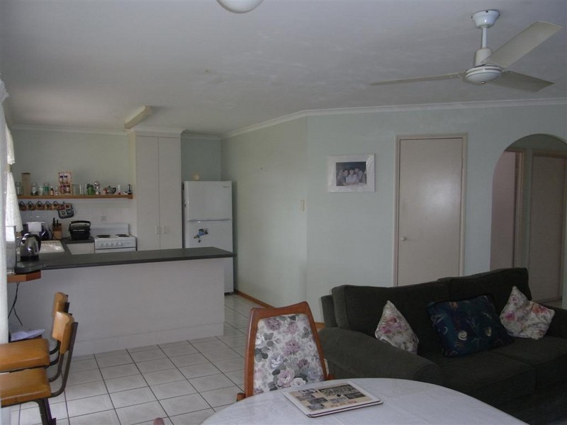5 Ian Avenue, Kawungan QLD 4655