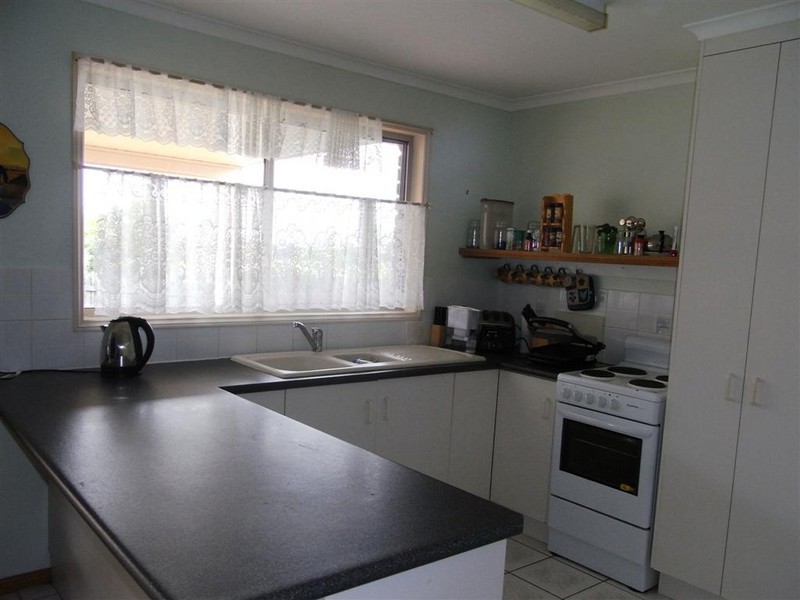 5 Ian Avenue, Kawungan QLD 4655