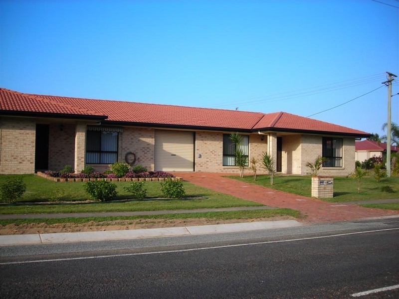 2/2 Orchid Avenue, Urangan QLD 4655