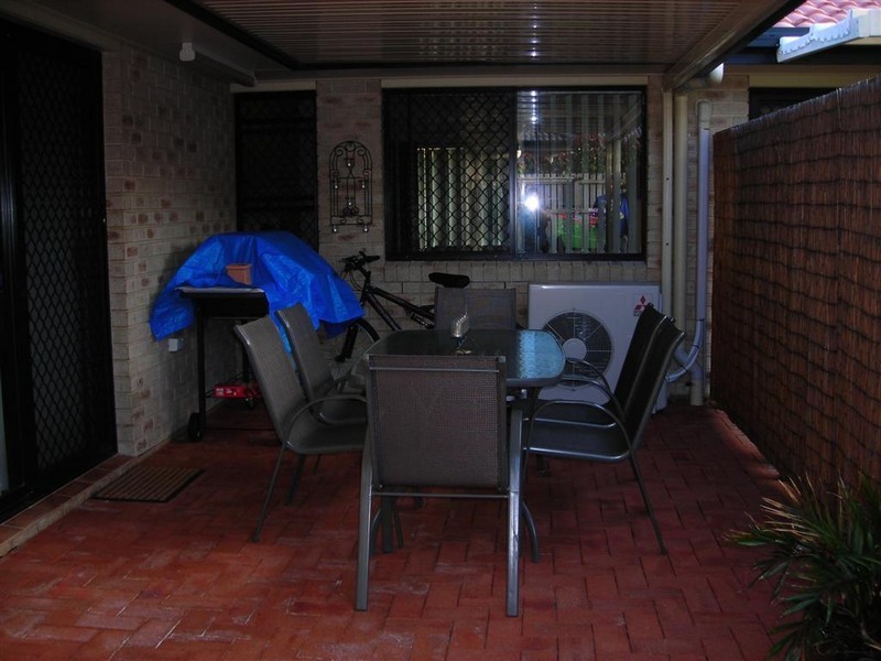 2/2 Orchid Avenue, Urangan QLD 4655