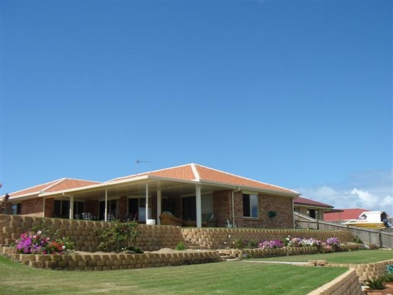 Eli Waters QLD 4655