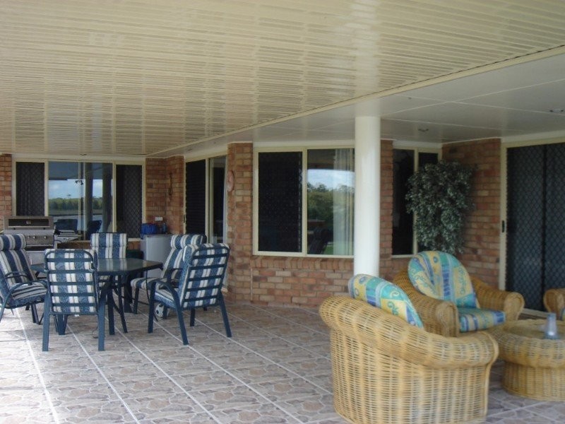 Eli Waters QLD 4655