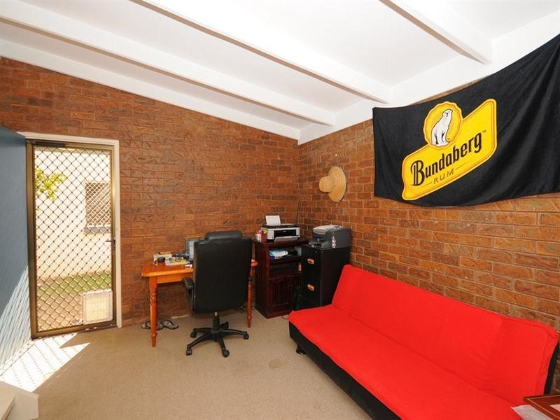 7 Burrum Street, Urangan QLD 4655