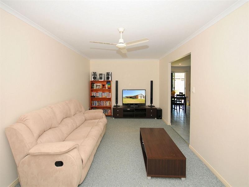 11 Gumtree Drive, Urraween QLD 4655