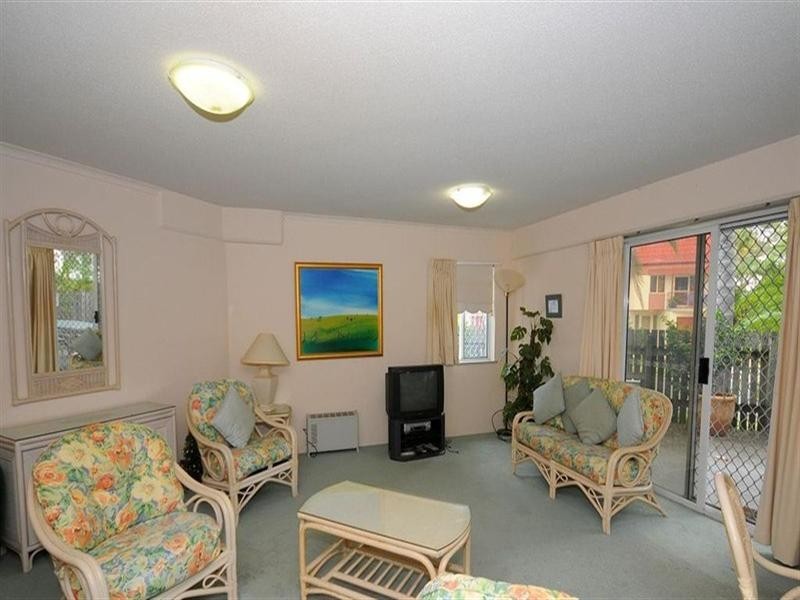 3/458 Esplanade, Torquay QLD 4655