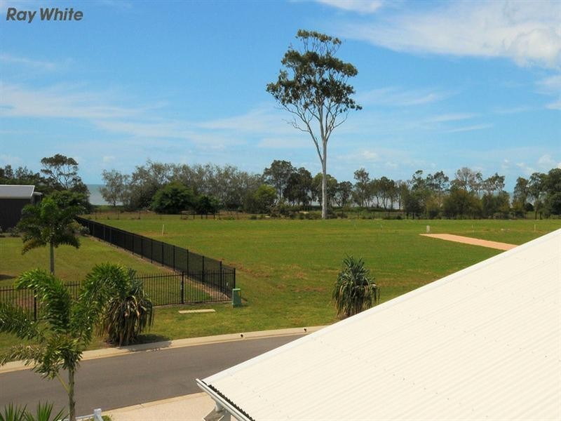 24 Sandcastles Circuit, Burrum Heads QLD 4659