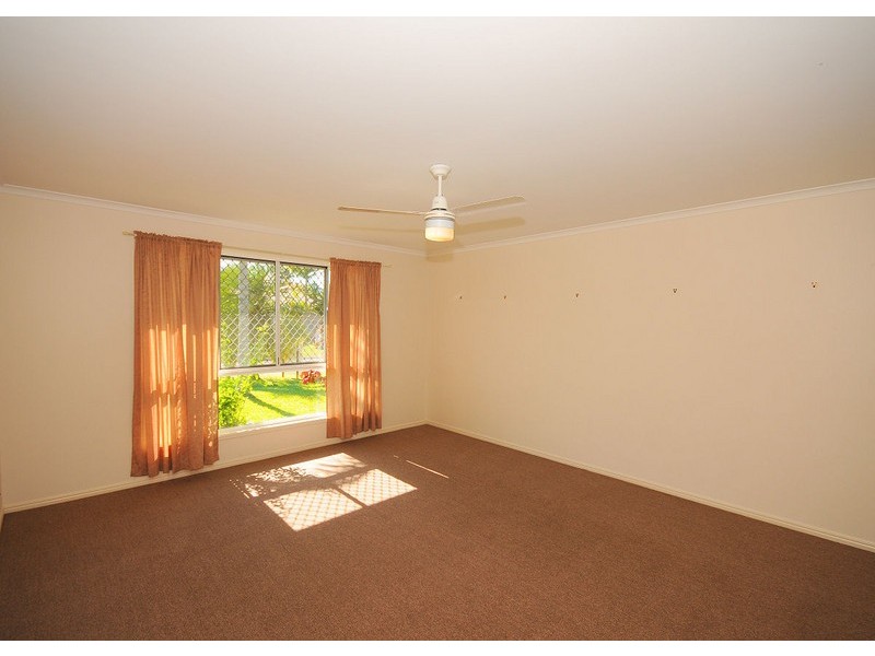 10 Karina Court, Urangan QLD 4655