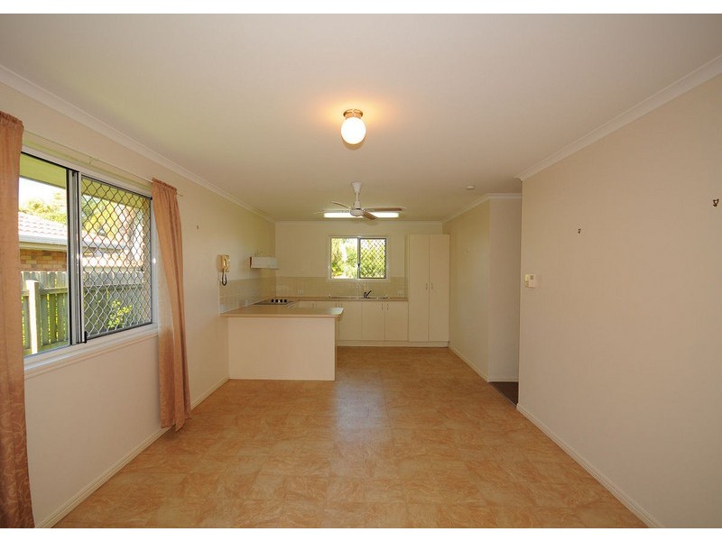 10 Karina Court, Urangan QLD 4655