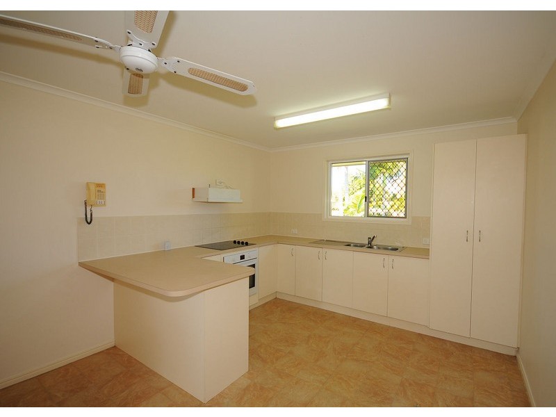 10 Karina Court, Urangan QLD 4655