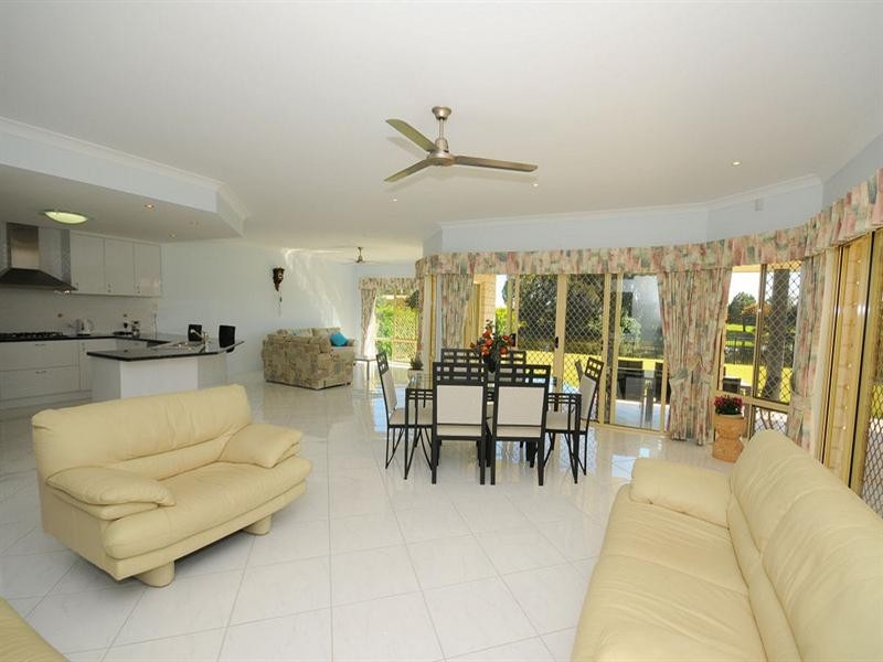 14 Harrison Circuit, Urangan QLD 4655