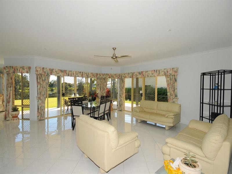 14 Harrison Circuit, Urangan QLD 4655