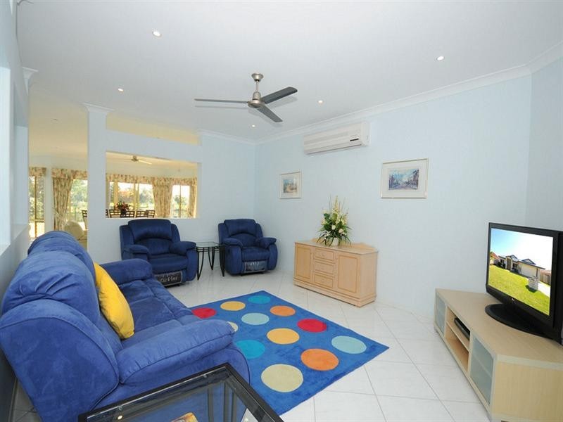 14 Harrison Circuit, Urangan QLD 4655