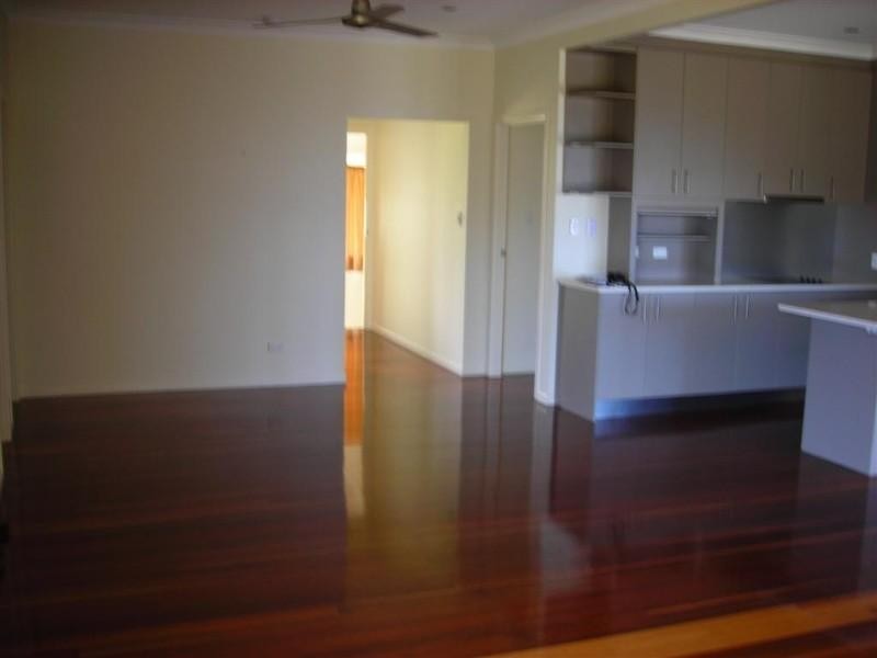 49 Esplanade, Point Vernon QLD 4655