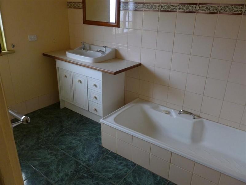 183-185 Long Street, Point Vernon QLD 4655