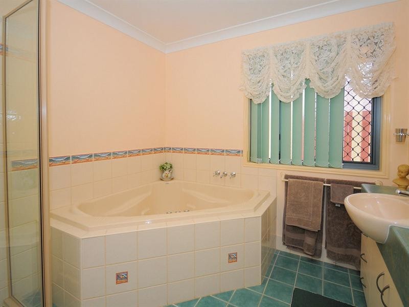 72 Snapper Street, Kawungan QLD 4655