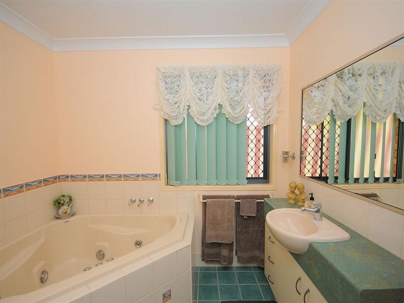 72 Snapper Street, Kawungan QLD 4655