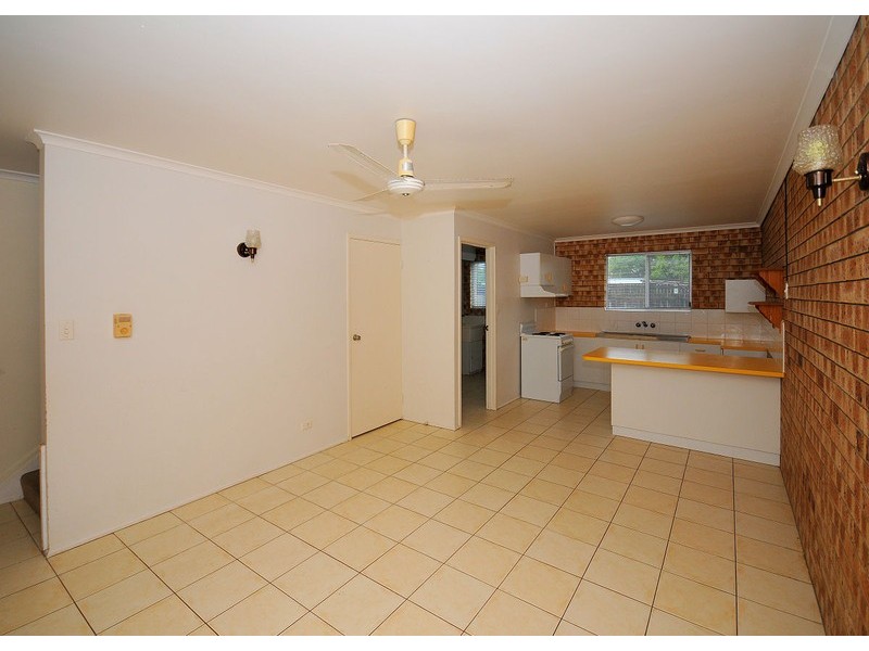 6/3 King Street, Urangan QLD 4655