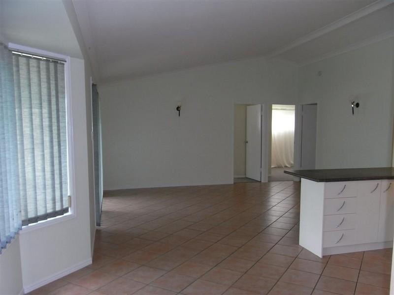 16 Rathdowne Court, Urraween QLD 4655