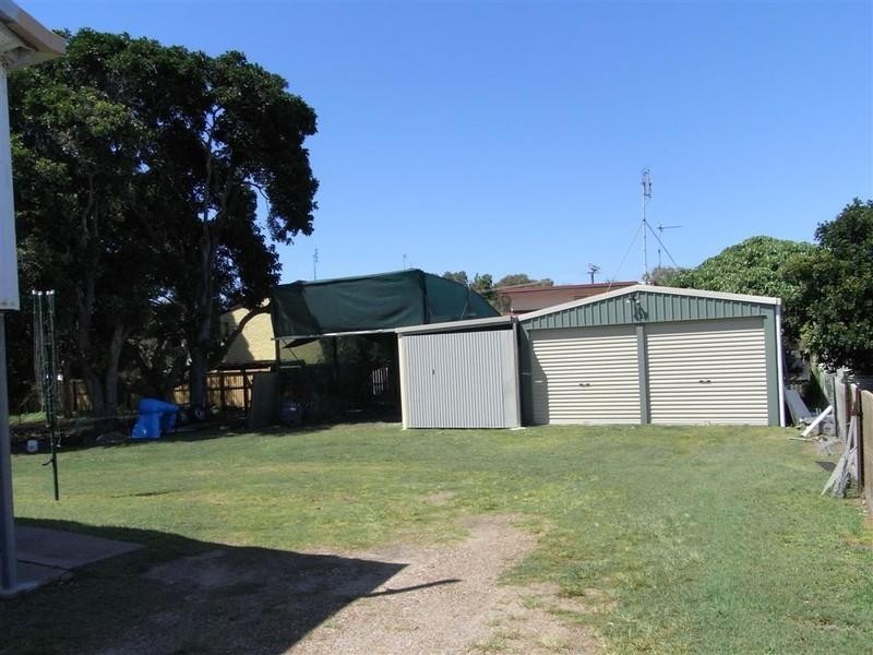 556 Charlton Esplanade, Urangan QLD 4655