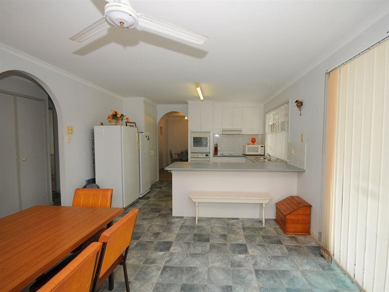 11 Patrick Street, Point Vernon QLD 4655