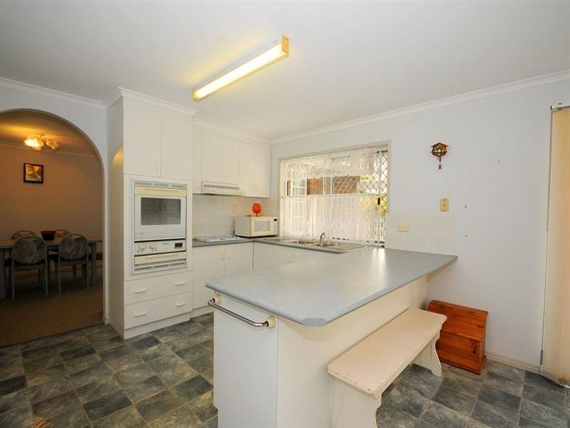 11 Patrick Street, Point Vernon QLD 4655