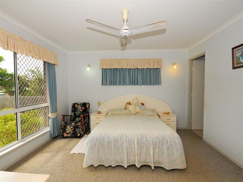 11 Patrick Street, Point Vernon QLD 4655