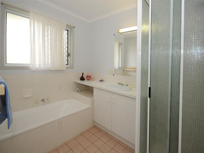 11 Patrick Street, Point Vernon QLD 4655