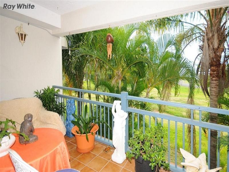 5/3 Beach Road, Pialba QLD 4655