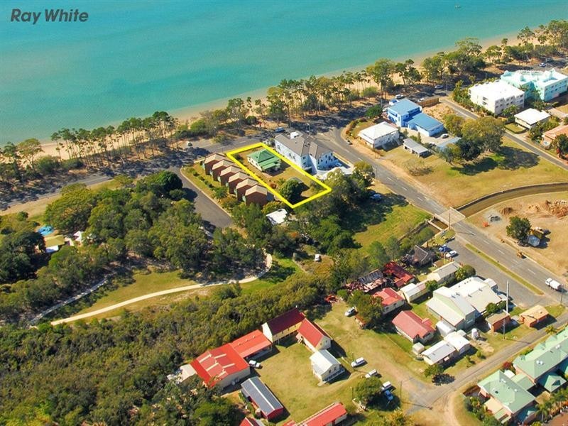 319 Esplanade, Scarness QLD 4655