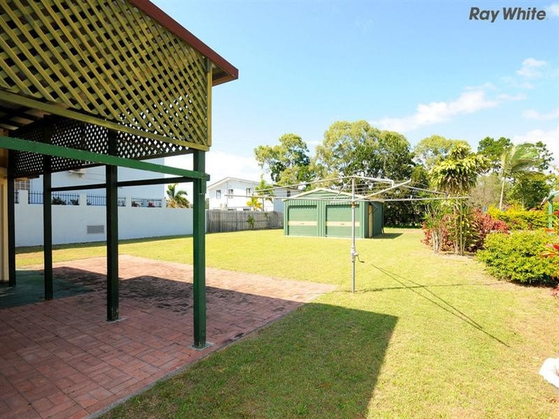 319 Esplanade, Scarness QLD 4655